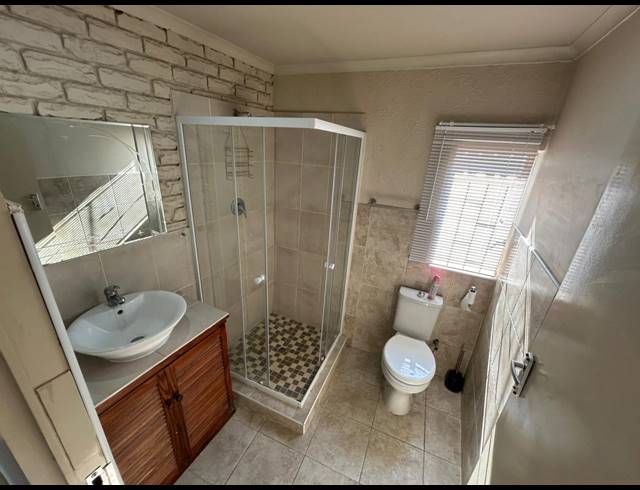 1 BEDROOM FLAT TO LET IN RIETFONTEIN AH